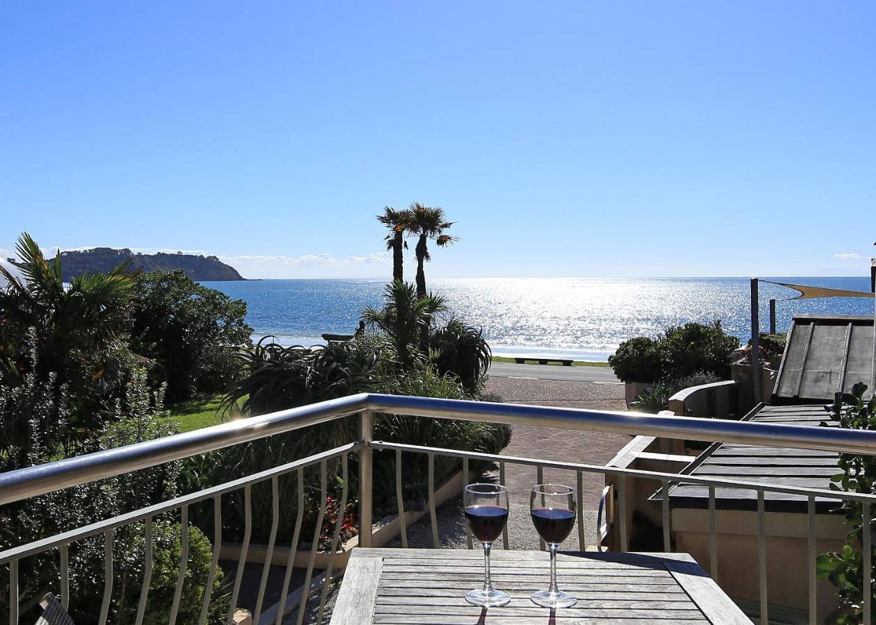 Onetangi Beach Apartments Extérieur photo