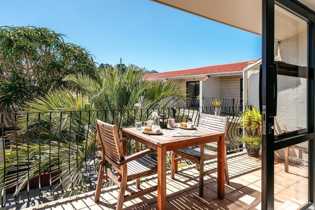 Onetangi Beach Apartments Extérieur photo