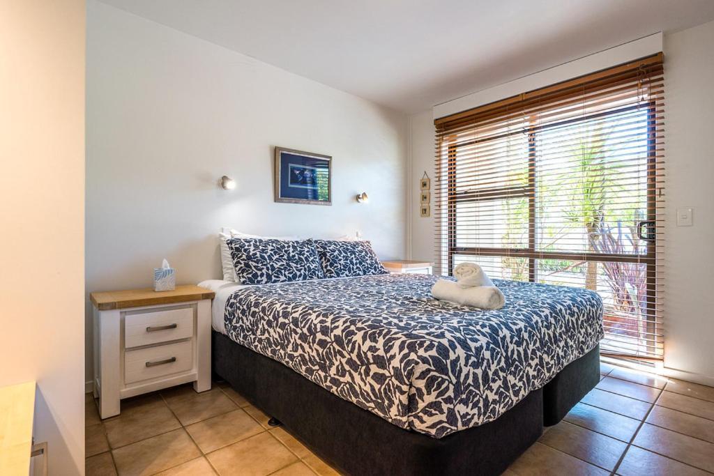 Onetangi Beach Apartments Extérieur photo
