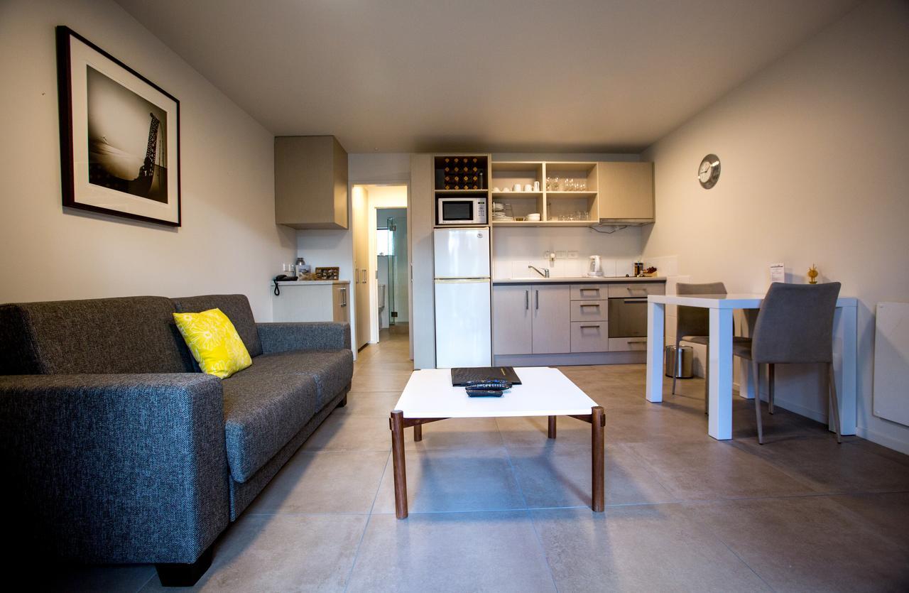 Onetangi Beach Apartments Extérieur photo
