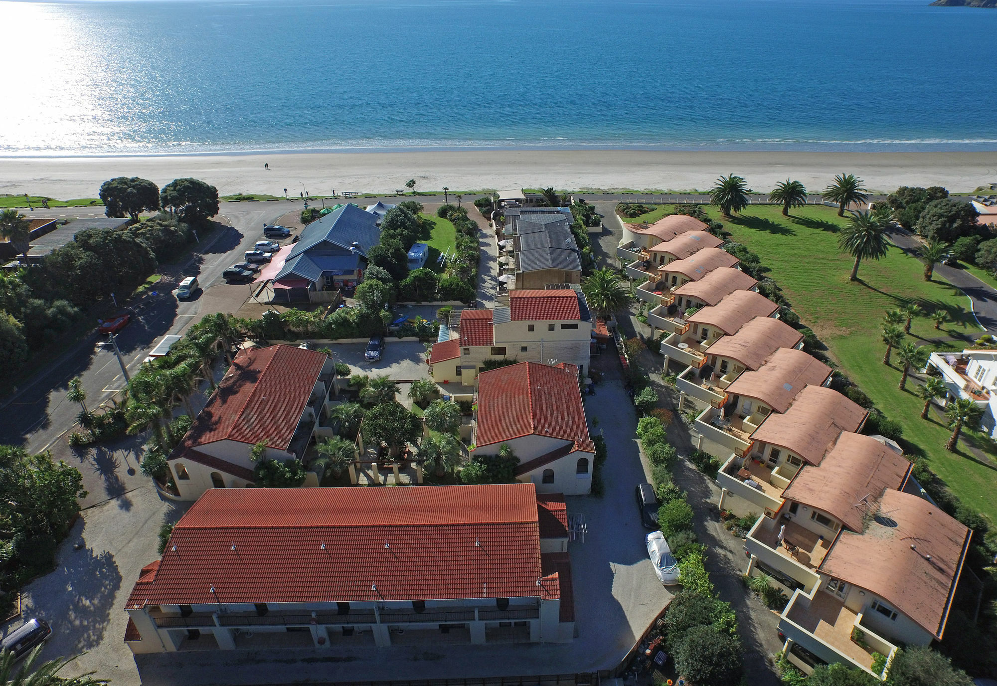 Onetangi Beach Apartments Extérieur photo